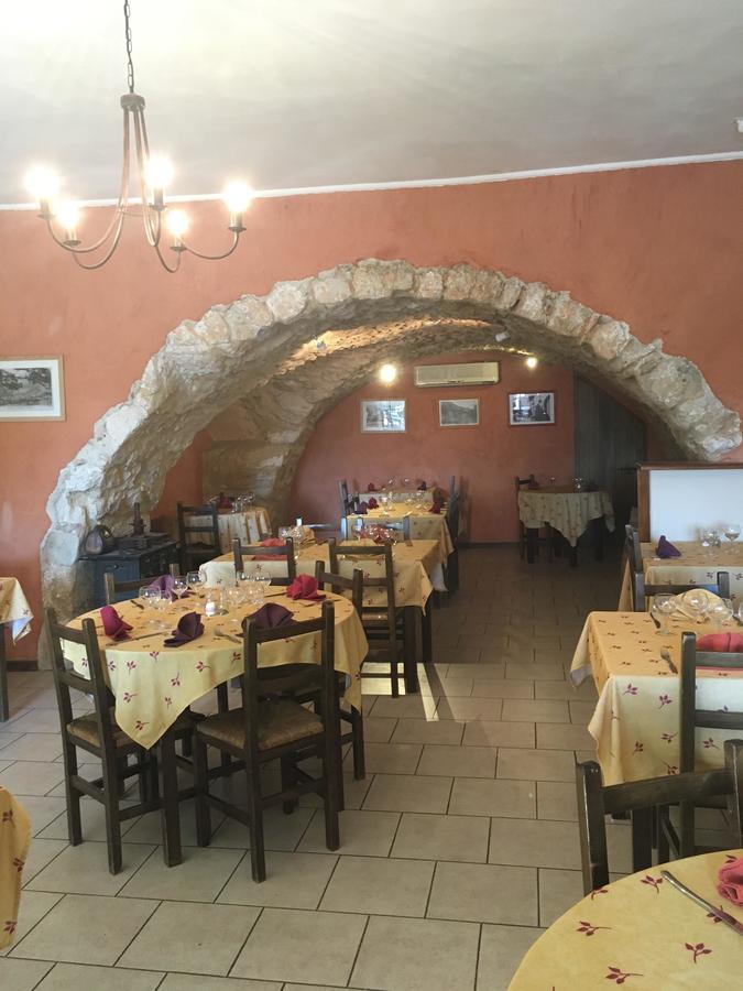 Auberge de Rustréou Rustrel Exterior foto